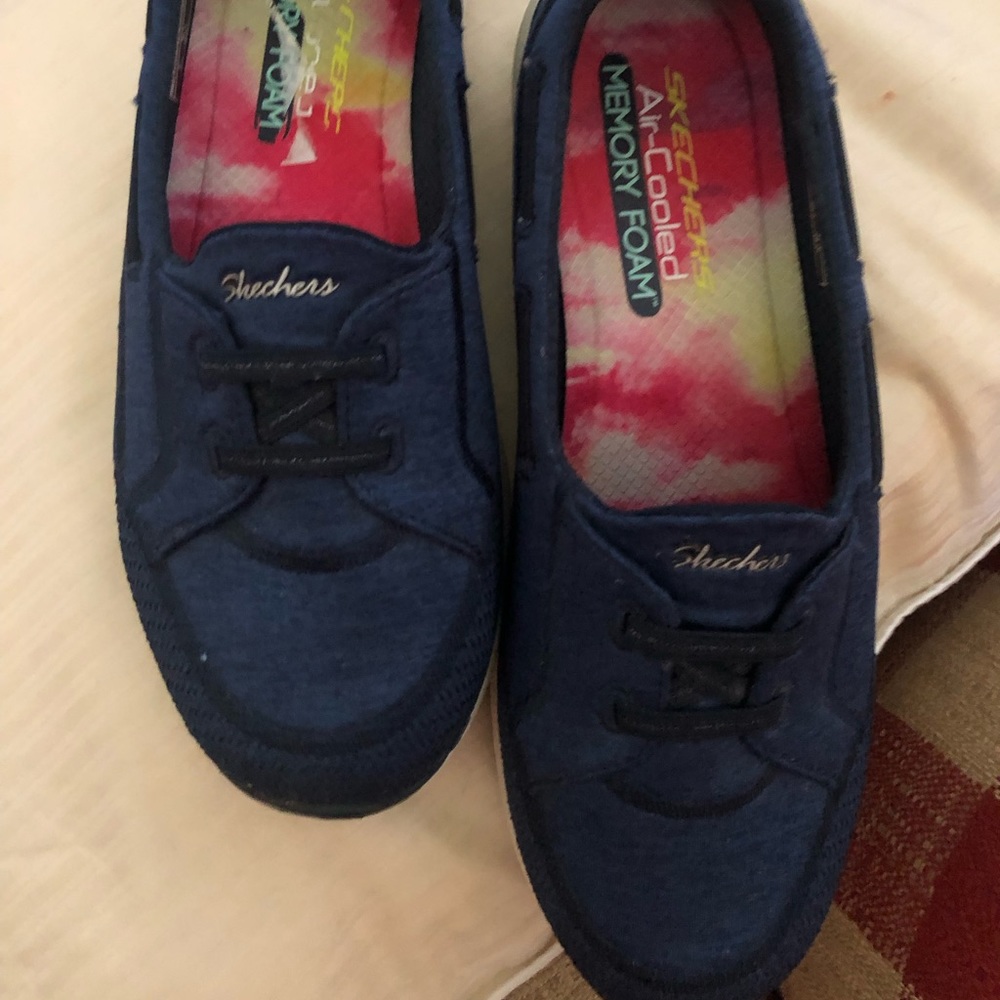 Skechers